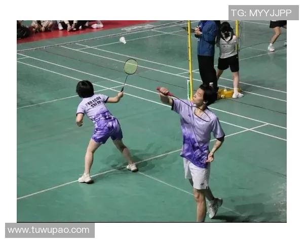 赛后分析：北京羽毛球队与武汉羽毛球队的战术意识与团队配合探讨