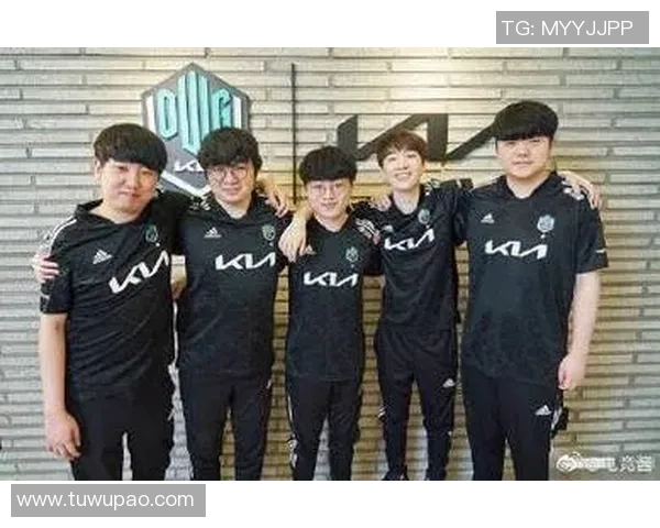 EDG战队的荣耀与挑战DOTA2赛场上的奋斗与坚持纪实